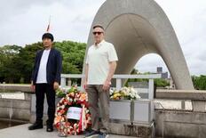 東条元首相のひ孫ら広島を訪問