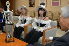 ダンス世界一 知事に報告