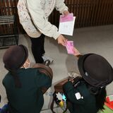 通園バス　降車確認県内対応急ぐ　今月から義務付け　安全装置の選定も