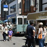 蚤の市とキッチンカー通り　栃木中心街、にぎわい倍増　規模拡大し同時開催