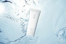 メイクがとろけて 毛穴すっきり、肌しっとり 「KuSu ポアクリア ク…