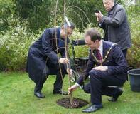 ロンドンで東日本大震災追悼式典