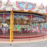 とちのきファミリーランドのメリーゴーラウンドが新装　いちご映え不可避な装飾に　11～13日は利用無料