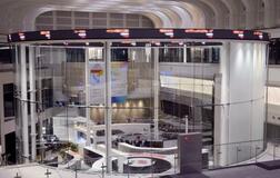 東証、午前終値5万0596円