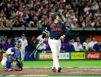 大谷先制満塁弾、日本は大勝発進