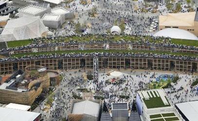 万博来場２０万人、最多更新