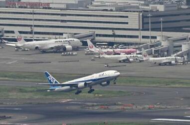 国内線苦戦、路線維持へ減便調整