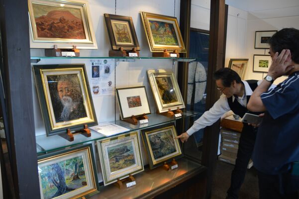 油絵作品に焦点を当てた「小口一郎と仲間展」