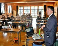 記者の仕事、楽しく学ぶ／鍋掛公民館「ことぶき学級」
