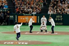 【夕刊】長嶋さん追悼、背番号３でプレー