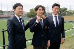 西武、小島大河にあいさつ