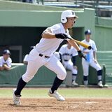 佐野日大、猛打12得点　足利工、三回以降２安打　全国高校野球栃木大会第９日