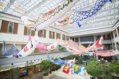 アートホテル鹿島セントラル 全長10mの鯉のぼりが舞う屋内展示イベントを開催