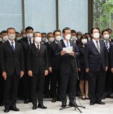 警察官人生に別れ　県警退職者見送り式