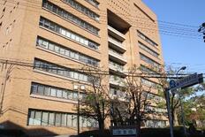 元妻に２０回連絡か、警官逮捕