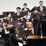 指揮者の佐渡裕さんとピアニスト角野隼斗さんが共演　宇都宮で新日本フィル…