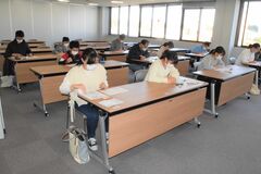 時事問題 36人が力試し　下野新聞社でニュース検定