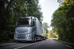ボルボ・トラックは、CO2排出量を削減し脱炭素化を加速するさまざまな新しいパワートレーンであるグローバル製品を発売すると発表しました。