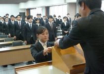 足銀、栃銀が入行内定式／地域経済に貢献誓う