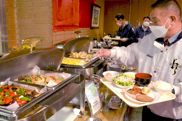 県産食材を使った料理が並ぶホテルニューイタヤ