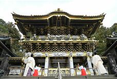 国宝「陽明門」新年の輝き　日光東照宮ですす払い【動画】