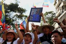 ベネズエラに数年関与、間接統治