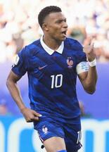 少人数で攻めきれるフランス