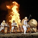 那須で伝統の「御神火祭」　炎見守り、無病息災祈願　白面金毛九尾狐太鼓も…