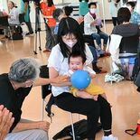 「気持ちが若返った」孫世代と一緒に昔遊び　認知症カフェで初の催し　地域…
