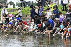 ナマズ「大きく育ってね」