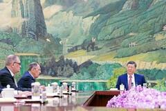 習氏、ロシア外相と会談