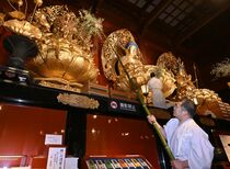 日光山輪王寺ですす払い