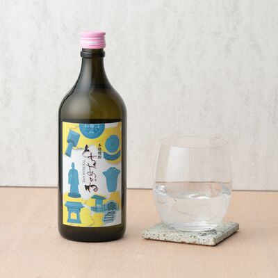 山城ガールむつみさんとコレボレーションした「麦焼酎とちあかね山城ラベル」