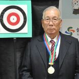 吹矢選手権で日本一　競技歴１年の佐野・高田さん　持ち前の「メンタルの強…