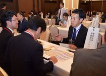 過去最多１７７社が参加／人材確保の危機感反映／県内企業と学校情報交換会