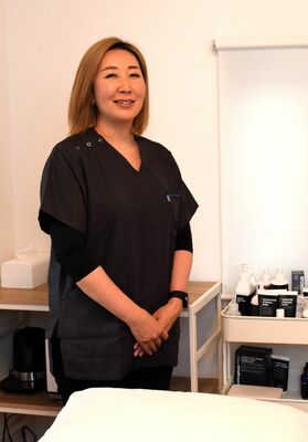 美肌専門サロン「ＭＩＡＪＵ」を開業した清水さん＝栃木市