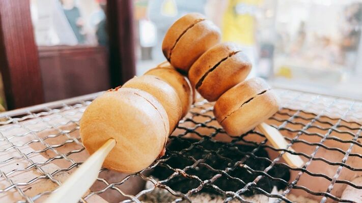 萩原さんらが販売する射貫もなか