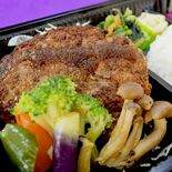 【ミヤコレ】ボリューム満点、店内仕込み　手ごねハンバーグ弁当（まちの弁…