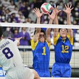 「戦い切った」意地見せた３年生　春高バレー足大付、日本一への戦いに幕