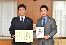 ふるさと納税で市に１００万円寄付