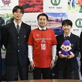 矢板中央高が全国大会出場を報告 サッカー部、女子バスケ部 矢板市長に活躍誓う
