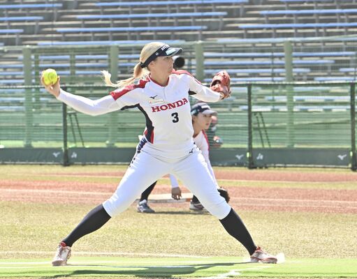 6回1/3を無失点と好投したカーダ=清原球場、大和田美黎撮影