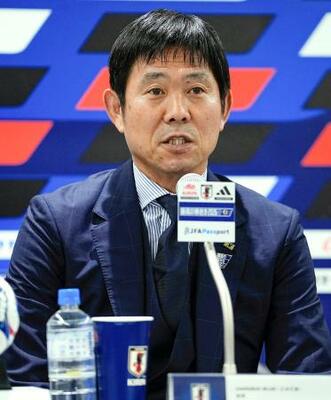 サッカーW杯北中米3カ国大会を終えて帰国し、記者会見する日本代表の森保一監督=2日、東京都内