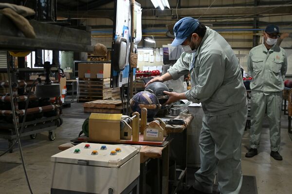 ボールの重心などを確認する作業
