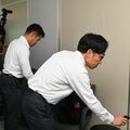 盗撮カメラの探知機導入へ、栃木県教委が使い方説明会　県立高で相次ぐ盗撮事件受け　178人が操作体験