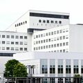 自治医大病院、職員に入院延長の調整求めるメール 空床防止へ「One More Day」 病院「誤解招く内容」