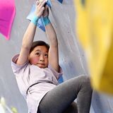 尾崎選手（ゼロ下栗）ツアー初優勝　ボルダー栃木カップ2025 in MIBU　D3女子　粘って完登に笑顔