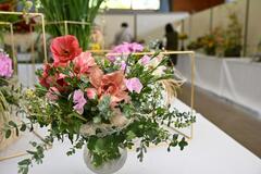 アレンジ、花束など５０点