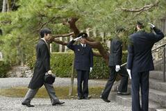 悠仁さま京都訪問 明治天皇陵を参拝