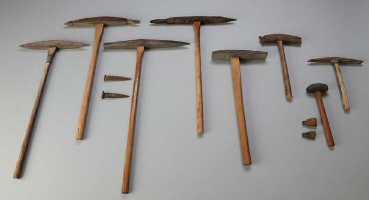 石工が使用した採掘用具（宇都宮市提供）